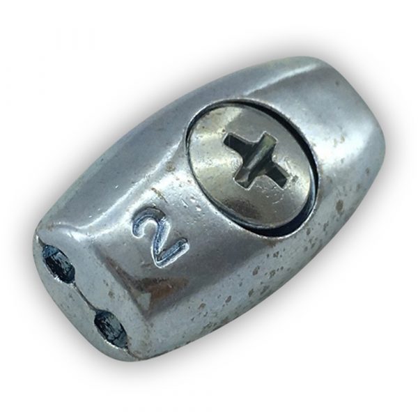 Cable clamp, oval
